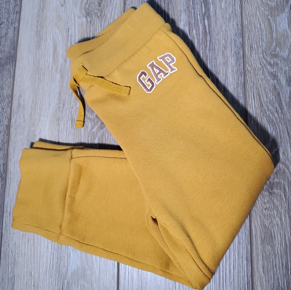GAP toddler boy's mustard yellow Gold Logo Cotton joggers Size 3
